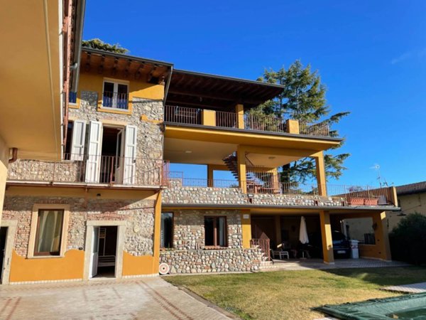 casa indipendente in vendita a Calvagese della Riviera