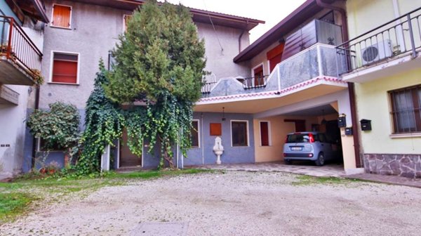 appartamento in vendita a Calvagese della Riviera in zona Carzago