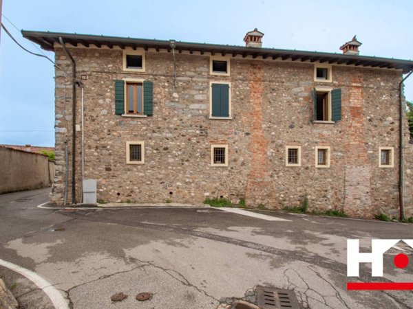 casa indipendente in vendita a Calvagese della Riviera