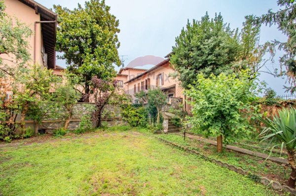 casa indipendente in vendita a Calvagese della Riviera