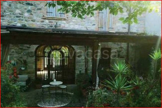 casa indipendente in vendita a Calvagese della Riviera