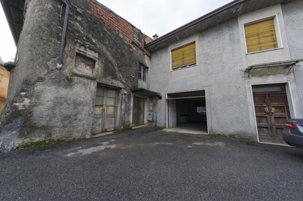 casa indipendente in vendita a Calvagese della Riviera