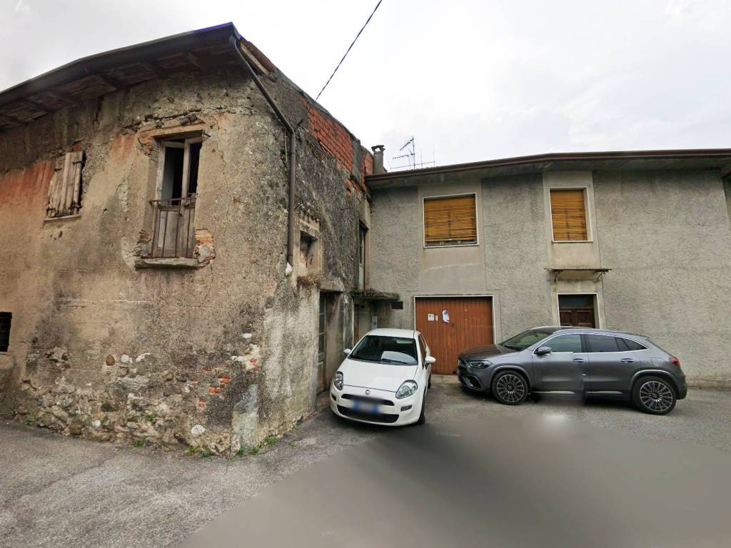 casa indipendente in vendita a Calvagese della Riviera