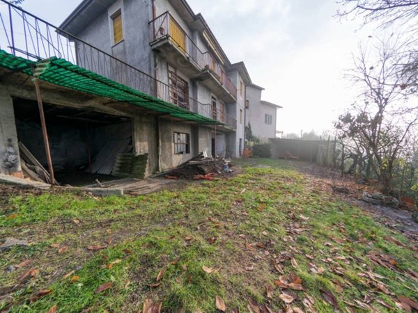 casa indipendente in vendita a Calvagese della Riviera in zona Carzago