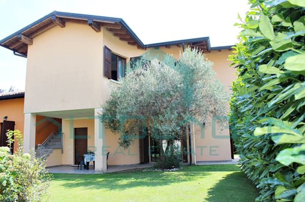 casa indipendente in vendita a Calvagese della Riviera