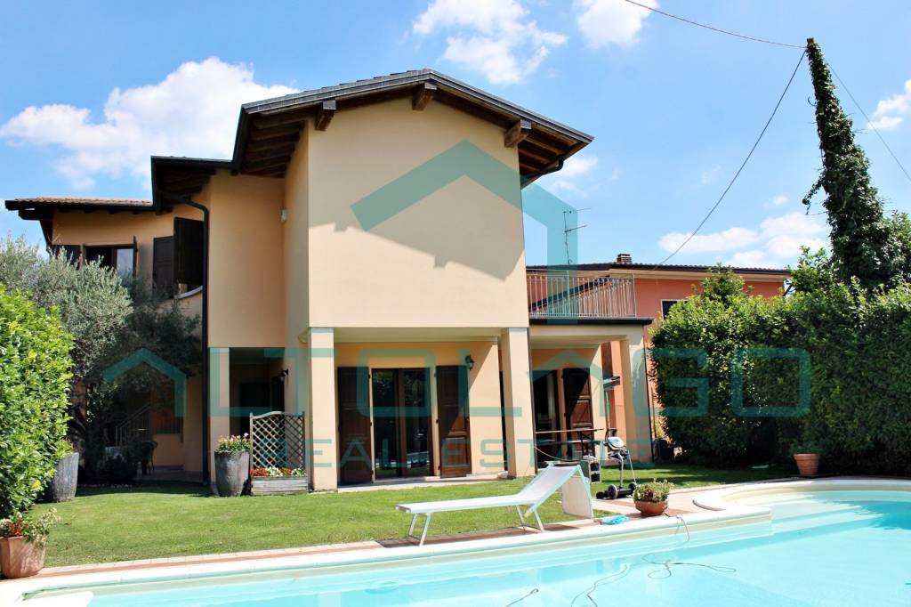casa indipendente in vendita a Calvagese della Riviera