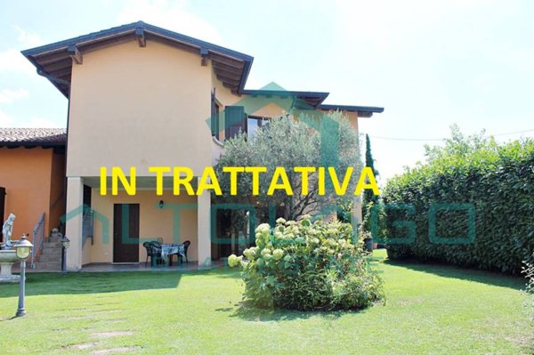 casa indipendente in vendita a Calvagese della Riviera