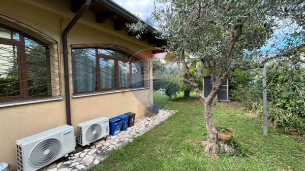 casa indipendente in vendita a Calvagese della Riviera