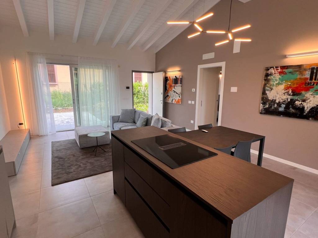 casa indipendente in vendita a Calvagese della Riviera in zona Carzago