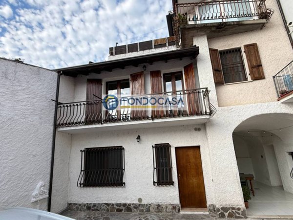 casa indipendente in vendita a Calvagese della Riviera