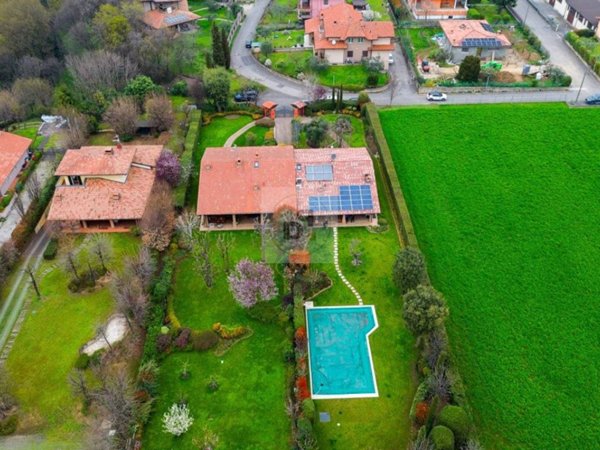 casa indipendente in vendita a Calvagese della Riviera