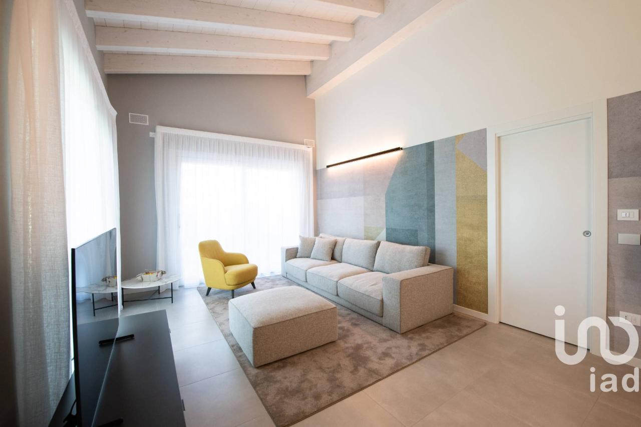 casa indipendente in vendita a Calvagese della Riviera in zona Carzago