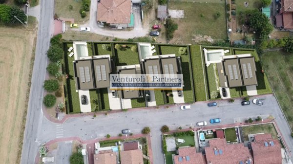 casa indipendente in vendita a Calvagese della Riviera in zona Carzago