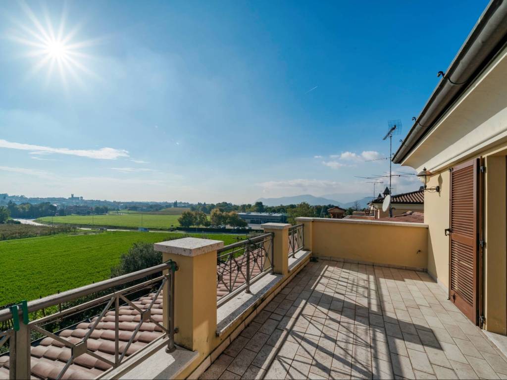 casa indipendente in vendita a Calvagese della Riviera