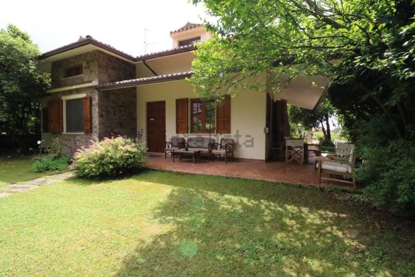 casa indipendente in vendita a Calvagese della Riviera