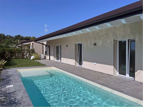 casa indipendente in vendita a Calvagese della Riviera