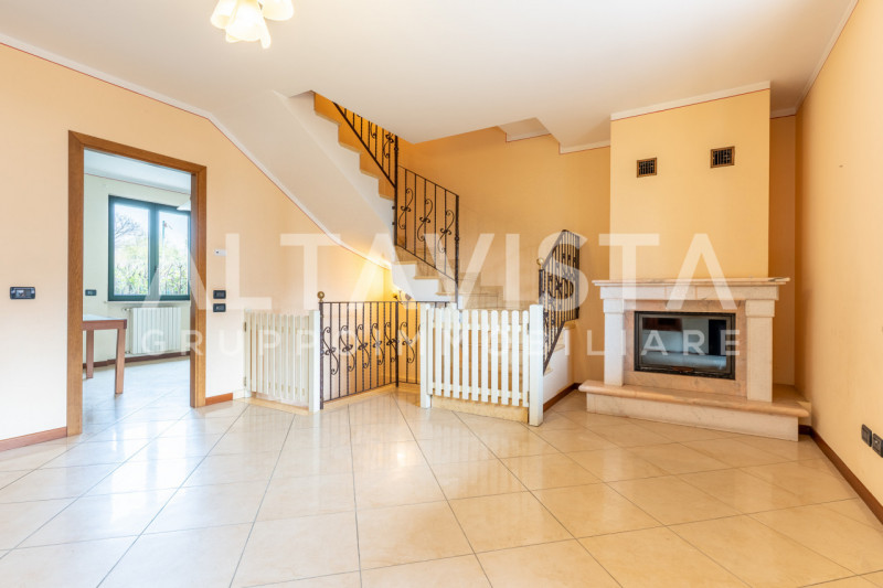 casa indipendente in vendita a Calvagese della Riviera in zona Carzago