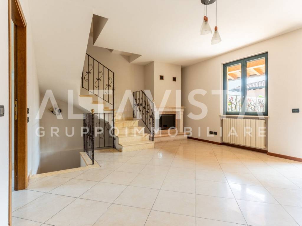 casa indipendente in vendita a Calvagese della Riviera in zona Carzago