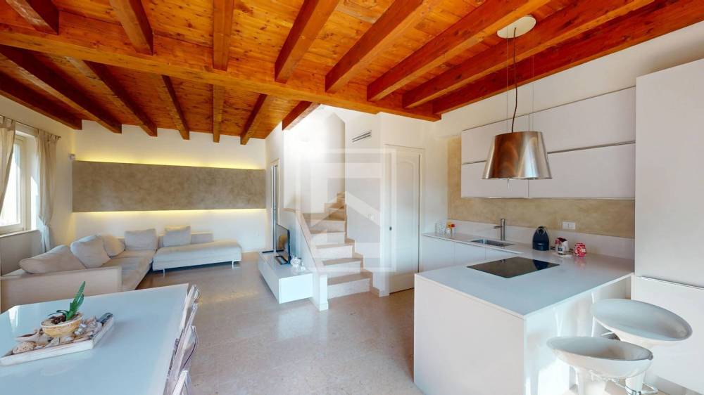 casa indipendente in vendita a Calvagese della Riviera