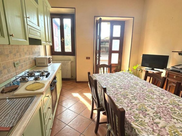 casa indipendente in vendita a Calvagese della Riviera