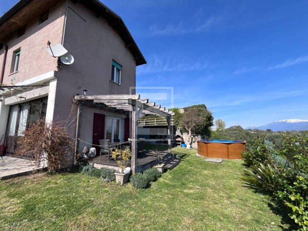 casa indipendente in vendita a Calvagese della Riviera
