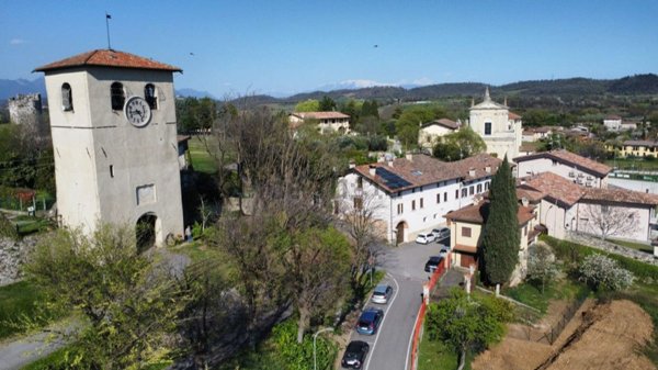appartamento in vendita a Calvagese della Riviera in zona Carzago