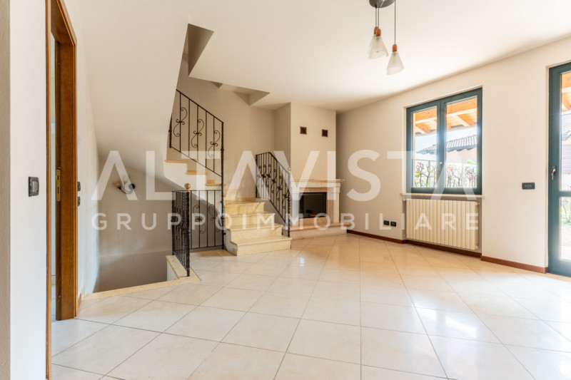 casa indipendente in vendita a Calvagese della Riviera in zona Carzago