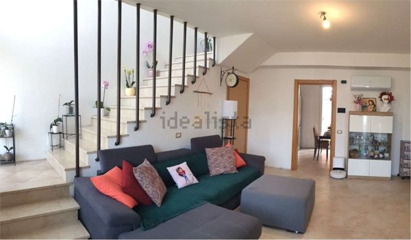 casa indipendente in vendita a Calvagese della Riviera in zona Carzago