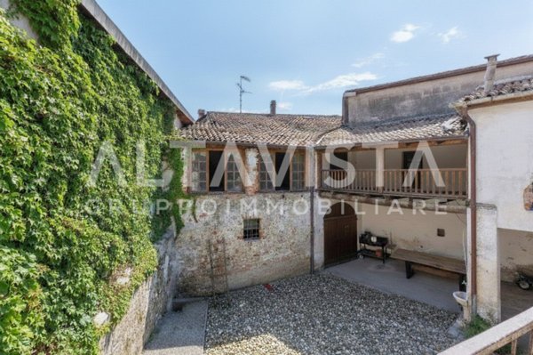 casale in vendita a Calvagese della Riviera