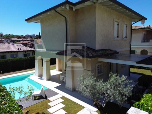 casa indipendente in vendita a Calvagese della Riviera