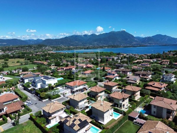 casa indipendente in vendita a Calvagese della Riviera