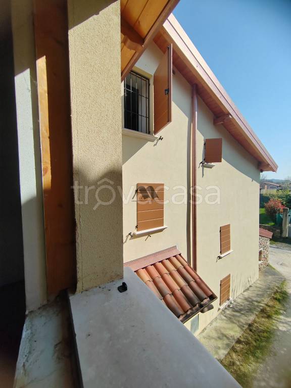 casa indipendente in vendita a Calvagese della Riviera