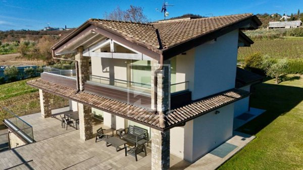 casa indipendente in vendita a Calvagese della Riviera