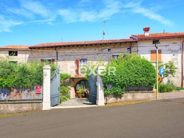 casa indipendente in vendita a Calvagese della Riviera in zona Mocasina