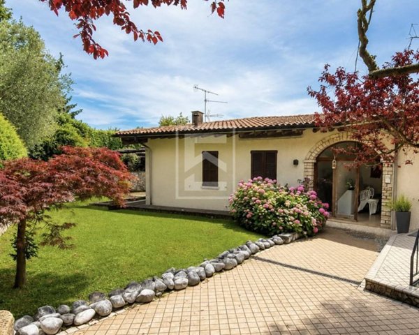 casa indipendente in vendita a Calvagese della Riviera