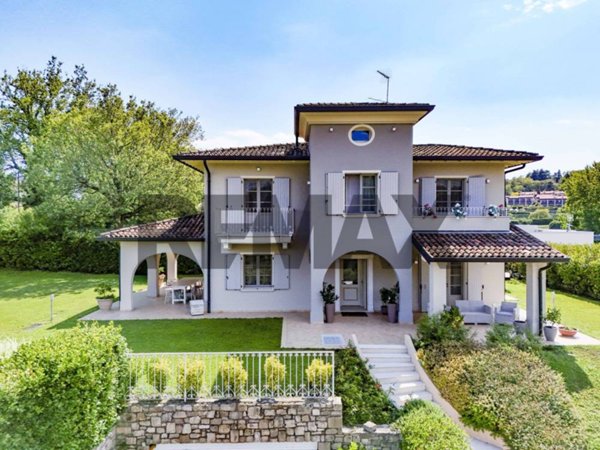 casa indipendente in vendita a Calvagese della Riviera