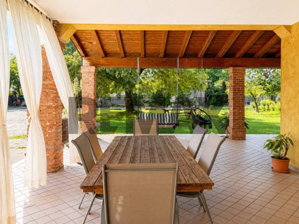 casa indipendente in vendita a Calvagese della Riviera