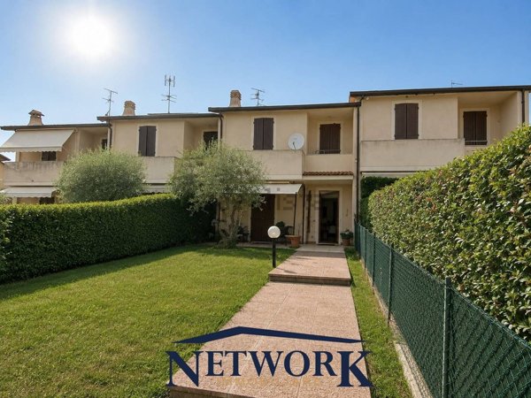 casa indipendente in vendita a Calvagese della Riviera in zona Carzago