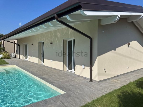 casa indipendente in vendita a Calvagese della Riviera