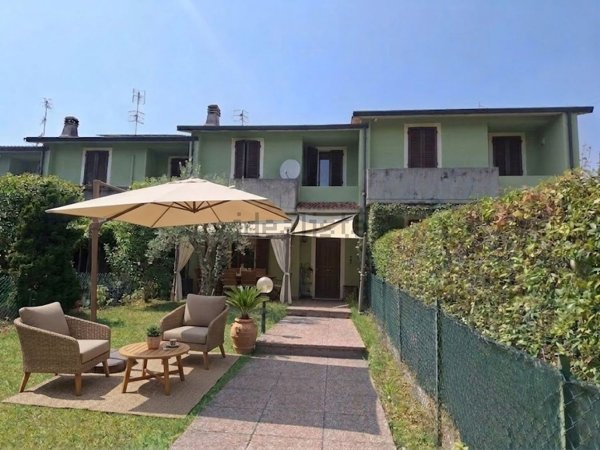 casa indipendente in vendita a Calvagese della Riviera in zona Carzago