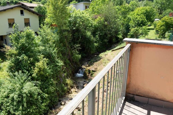 appartamento in vendita a Calvagese della Riviera