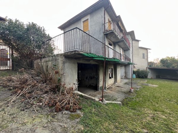 casa indipendente in vendita a Calvagese della Riviera in zona Carzago