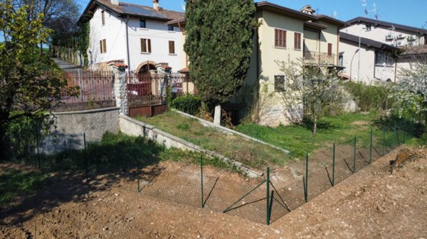 casale in vendita a Calvagese della Riviera in zona Carzago