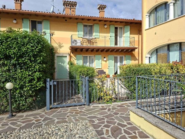 appartamento in vendita a Calvagese della Riviera in zona Carzago