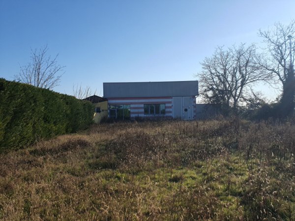 locale di sgombero in vendita a Calvisano