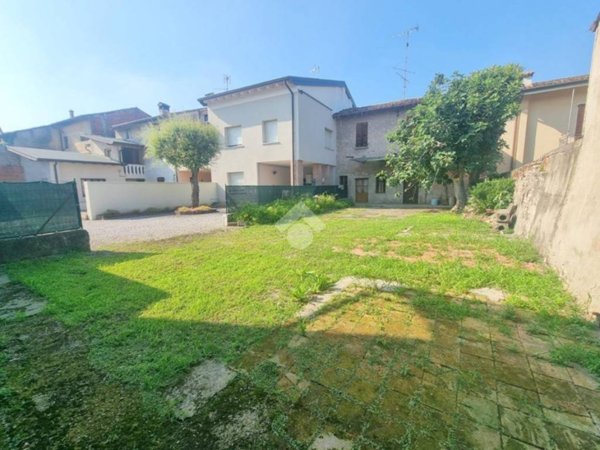 casa indipendente in vendita a Calvisano in zona Mezzane