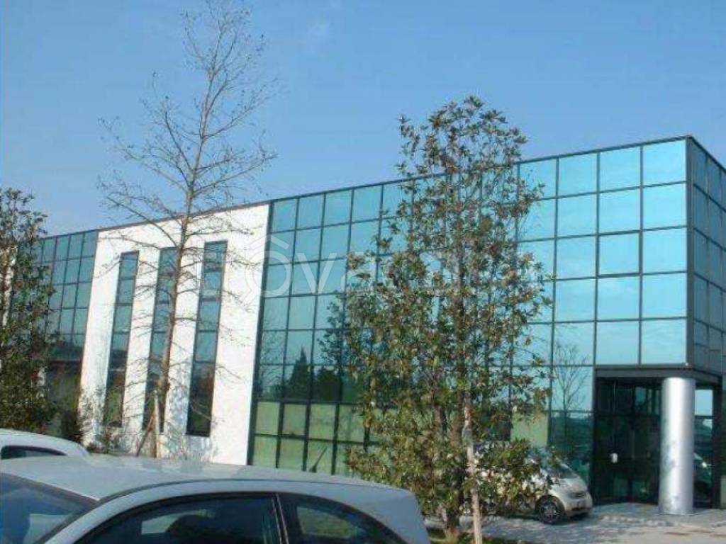 locale commerciale in vendita a Calvisano
