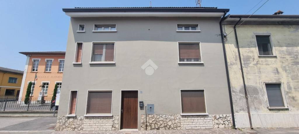 casa indipendente in vendita a Calvisano in zona Malpaga
