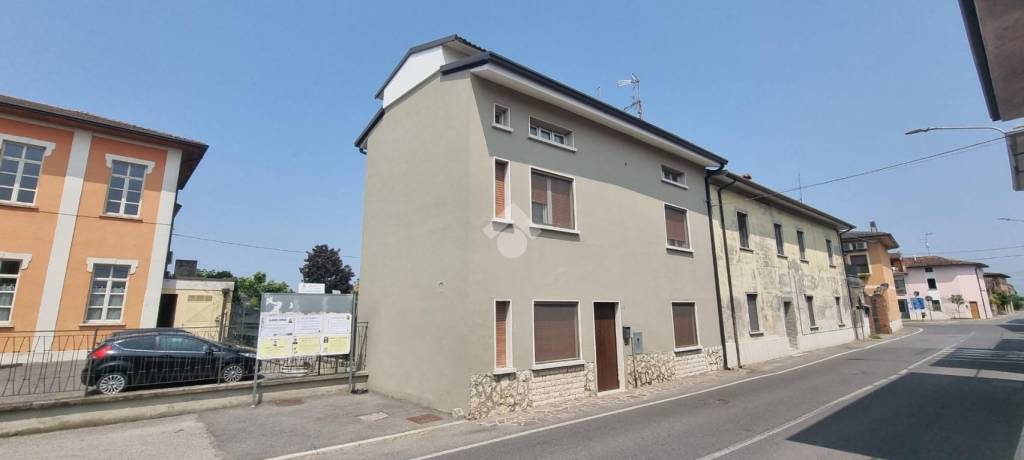 casa indipendente in vendita a Calvisano in zona Malpaga
