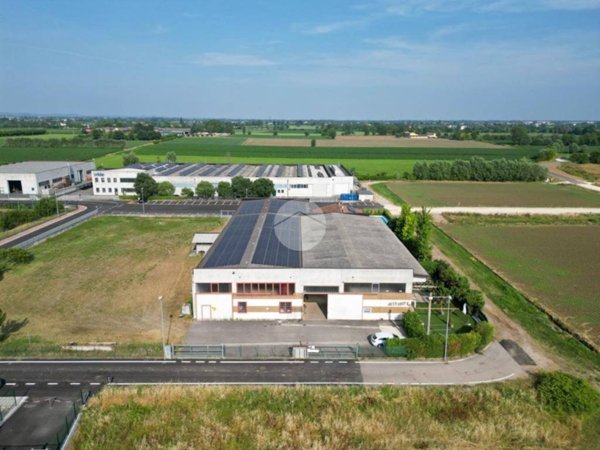 locale commerciale in vendita a Calvisano